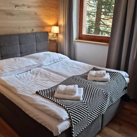 アパートホテル The At 3*